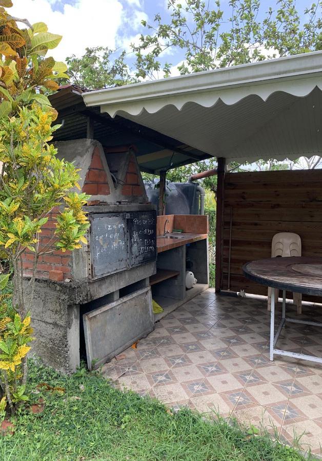 Hebergement Mouchas F4 - Dans Villa Les Polycias Sainte-Luce Bagian luar foto